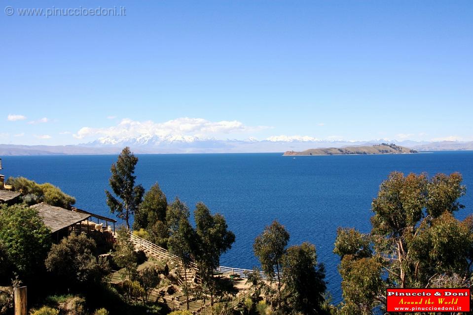 BOLIVIA - Isla della Luna vista da Isla del Sol - 1.jpg